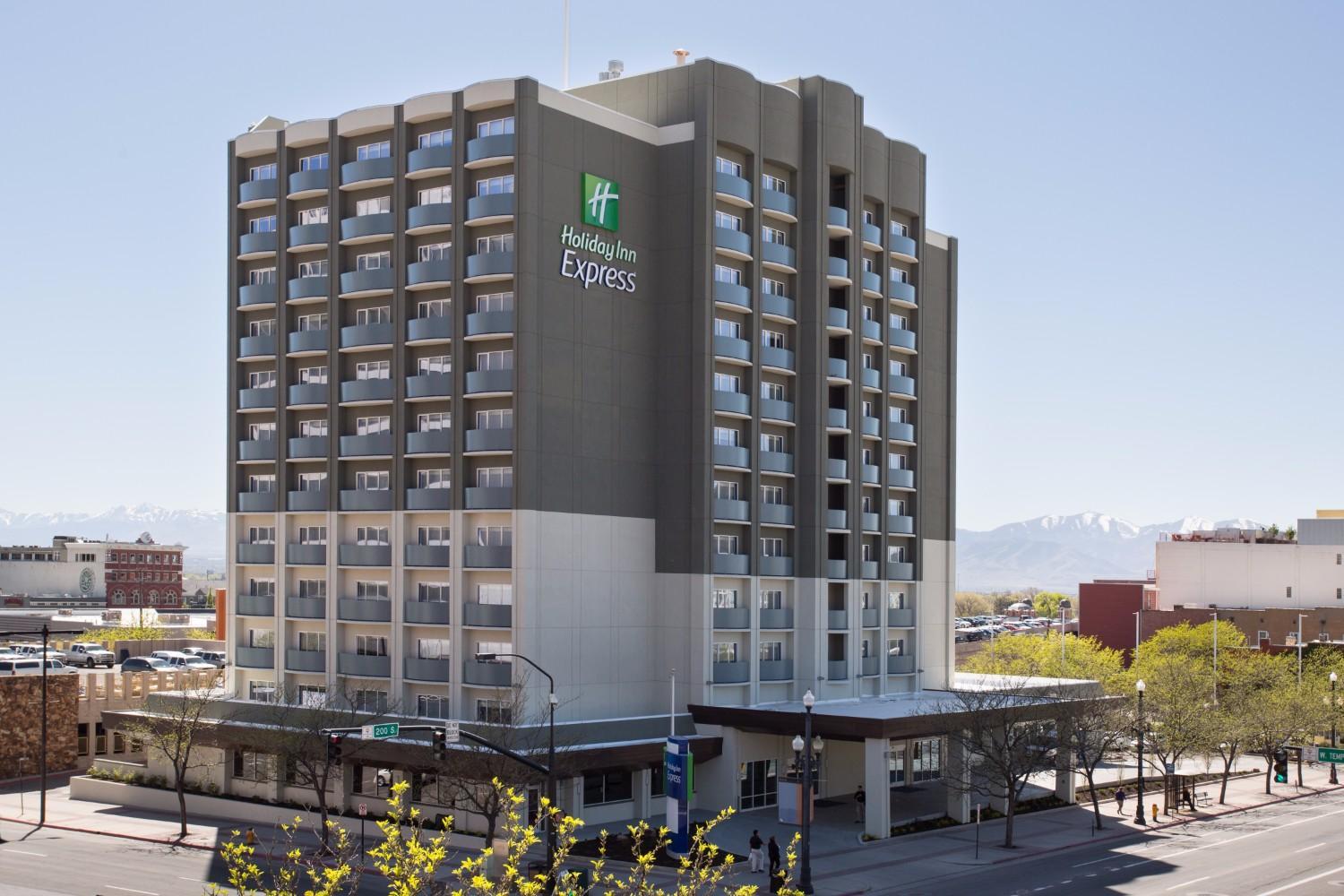 Holiday Inn Express & Suites - Sturbridge By Ihg Екстер'єр фото