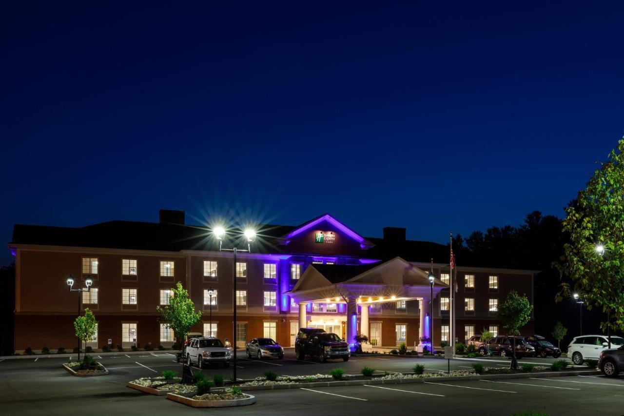 Holiday Inn Express & Suites - Sturbridge By Ihg Екстер'єр фото