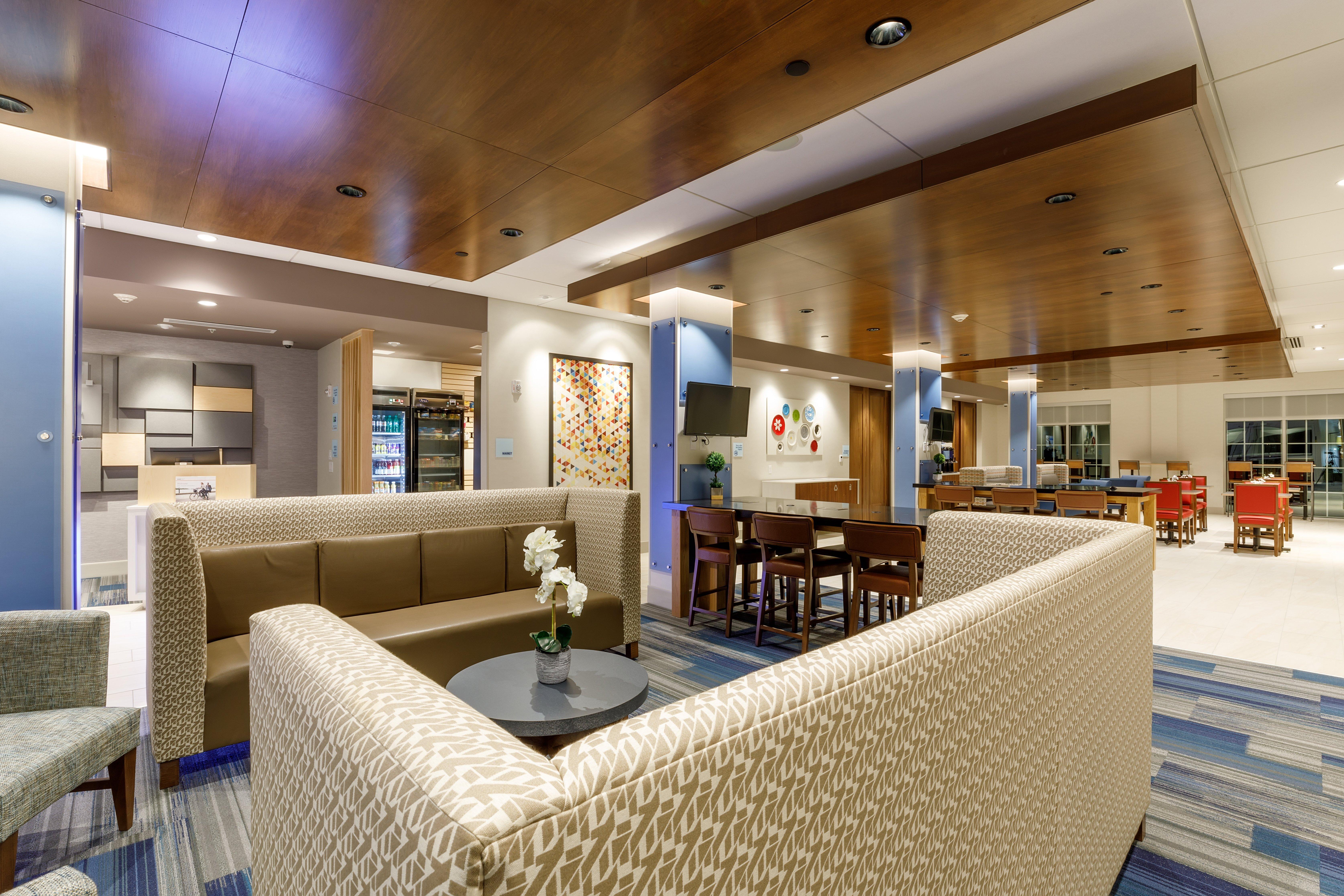 Holiday Inn Express & Suites - Sturbridge By Ihg Екстер'єр фото