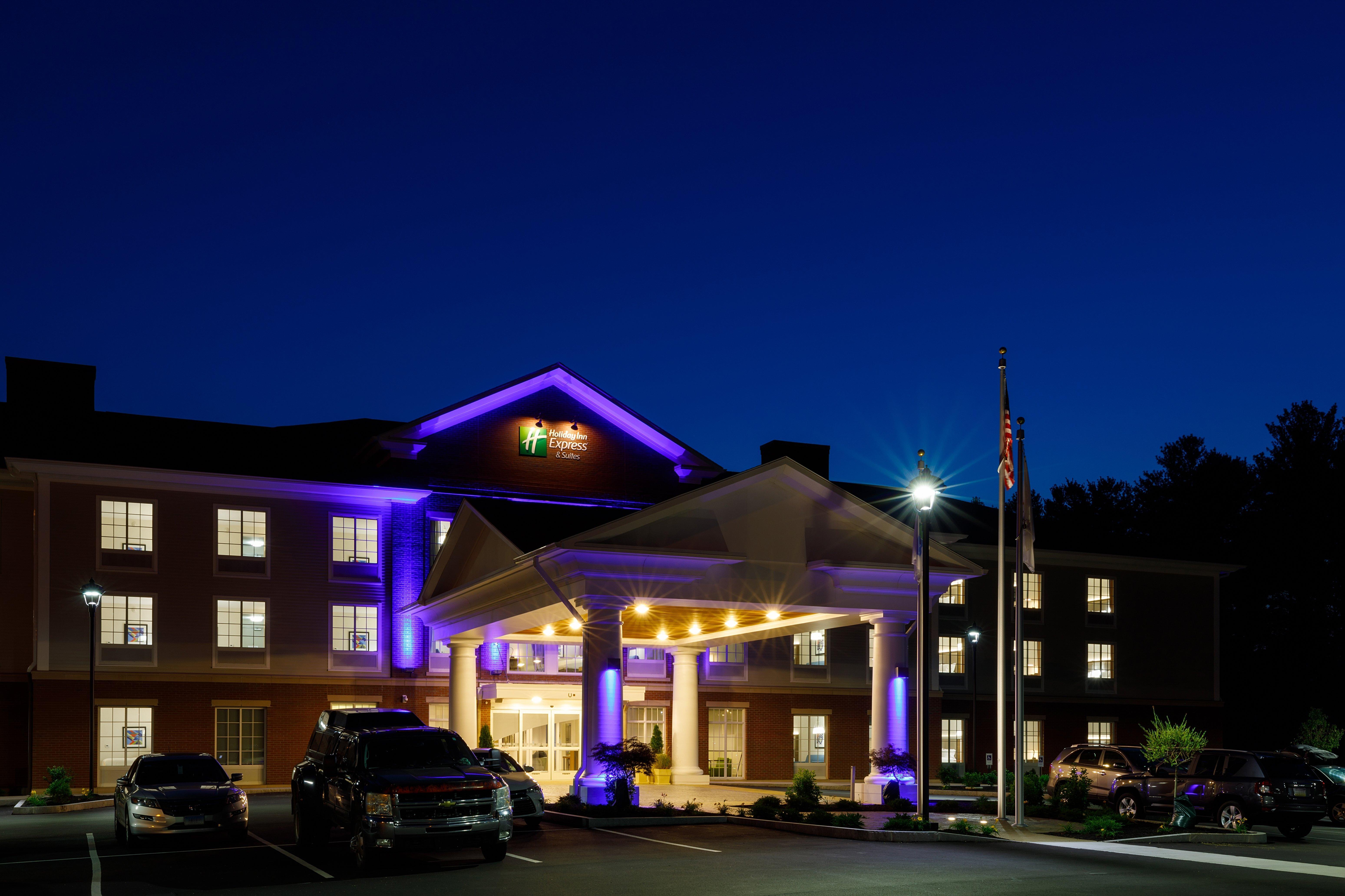 Holiday Inn Express & Suites - Sturbridge By Ihg Екстер'єр фото