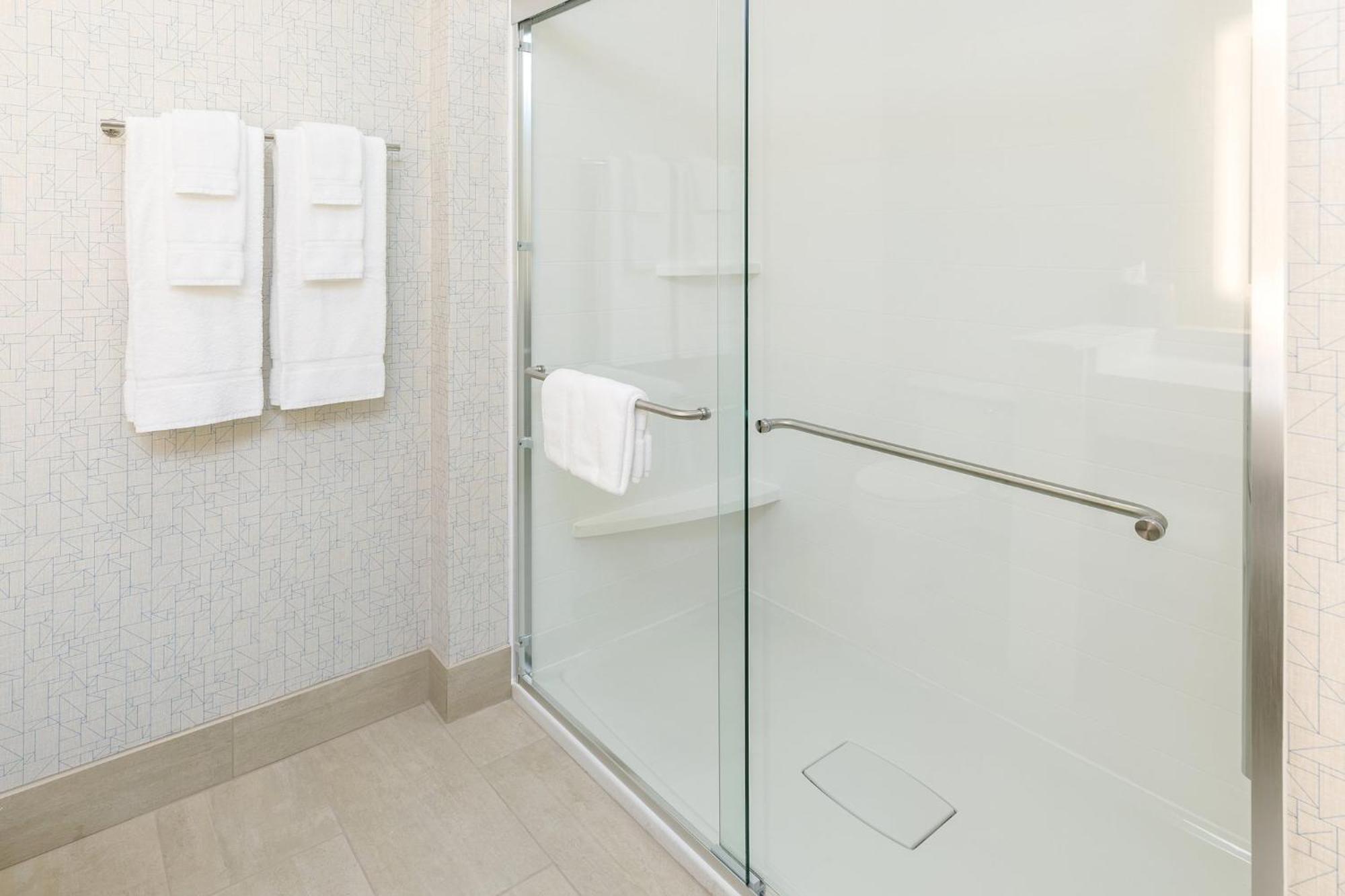 Holiday Inn Express & Suites - Sturbridge By Ihg Екстер'єр фото