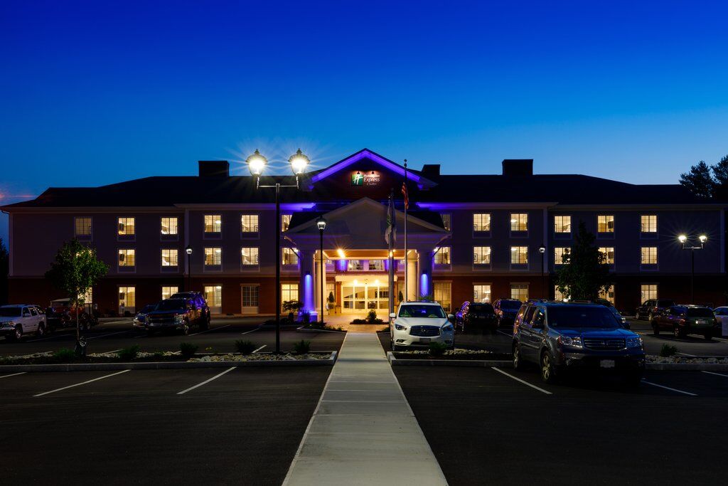 Holiday Inn Express & Suites - Sturbridge By Ihg Екстер'єр фото
